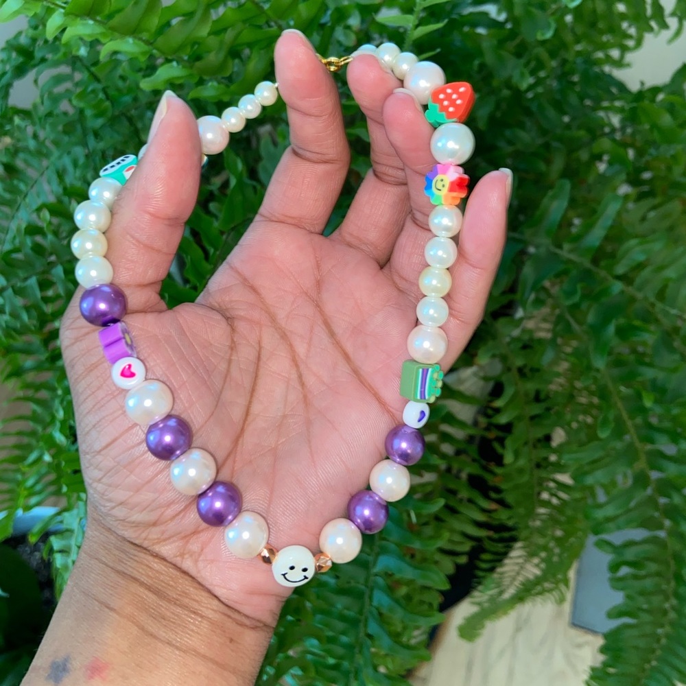 Handmade 90’s Y2K Inspired Beaded Necklace - Picture 1 of 9
